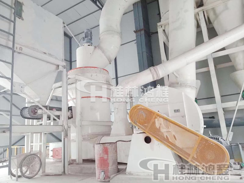 石灰石磨粉機設備350目時產20噸湖北 HC1700石灰石磨粉機設備350目時產20噸湖北客戶現場圖片
