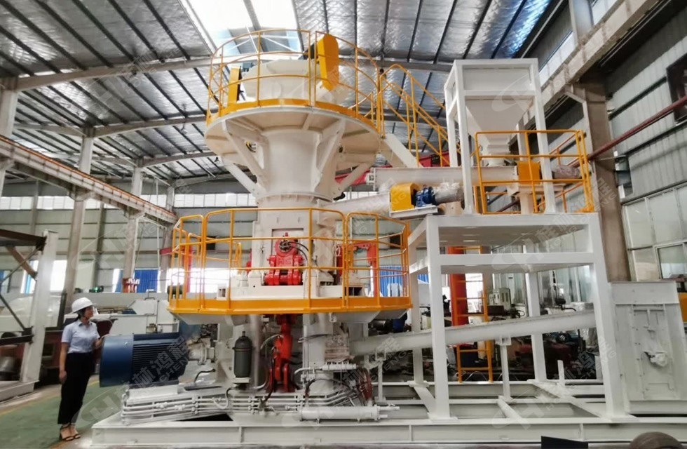 桂林鴻程新款HLMX600小
型超細(xì)立式磨粉機整機預(yù)裝待發(fā) 重晶石粉是怎
么生產(chǎn)的?用磨粉機桂林鴻程桂林鴻程新款HLMX600小型超細(xì)立式磨粉機整機預(yù)裝待發(fā)