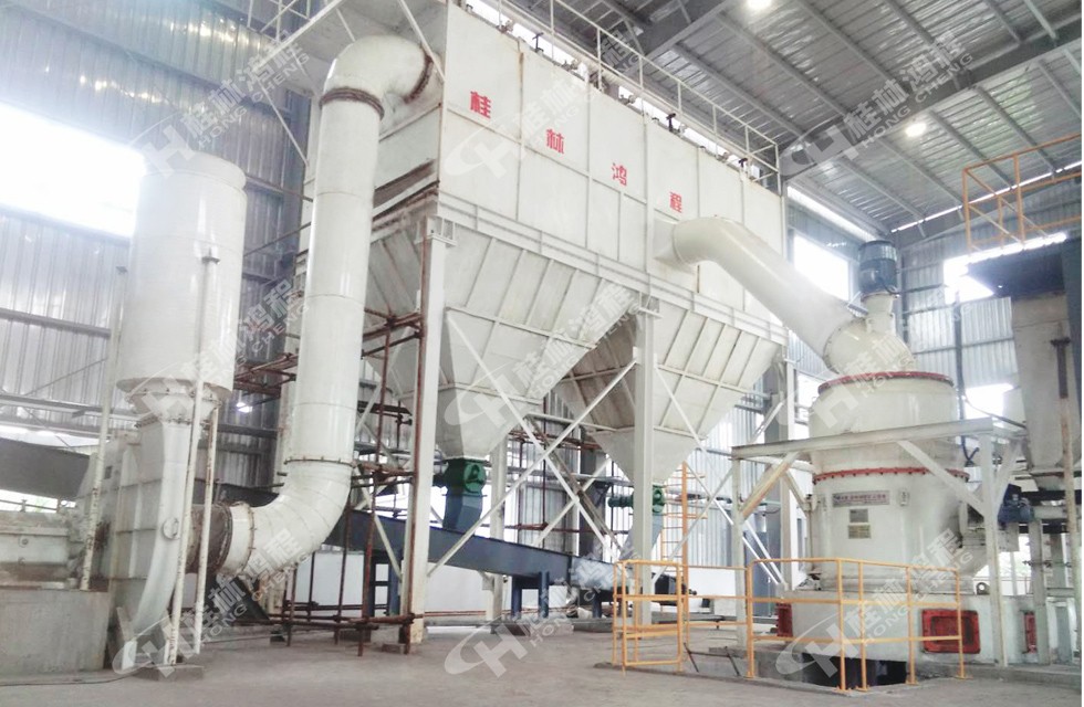 安徽銅陵老板的銅礦HC擺式磨粉機(jī)生產(chǎn)線車間現(xiàn)場(chǎng) 安徽銅陵老板的銅礦HC擺式磨粉機(jī)生產(chǎn)線車間現(xiàn)場(chǎng)