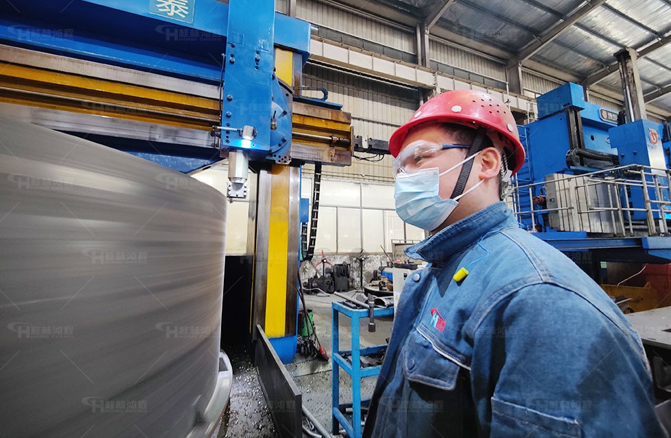 礦石磨粉機(jī)生產(chǎn)車(chē)間 礦石磨粉機(jī)生產(chǎn)車(chē)間